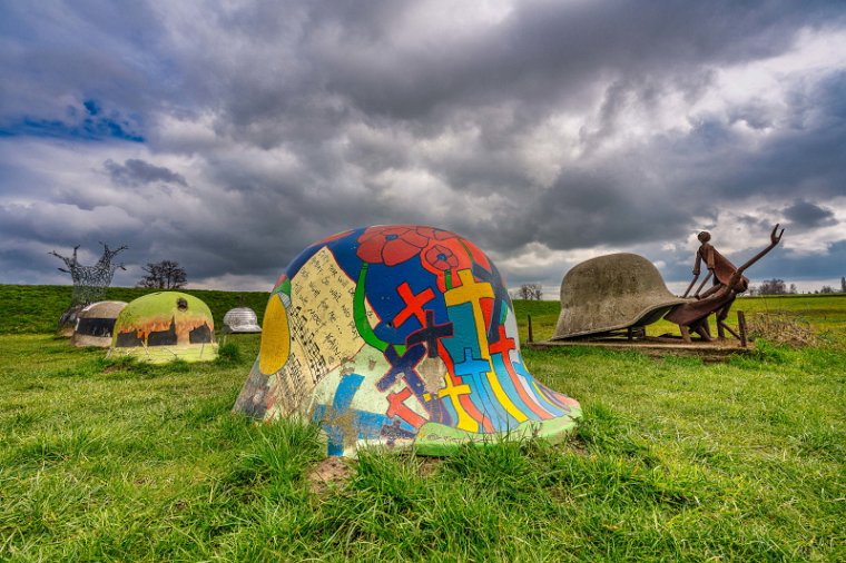 067 Slag der zilveren helmen monument.jpg